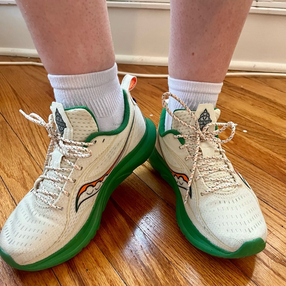 Women’s saucony running shoes | size 7